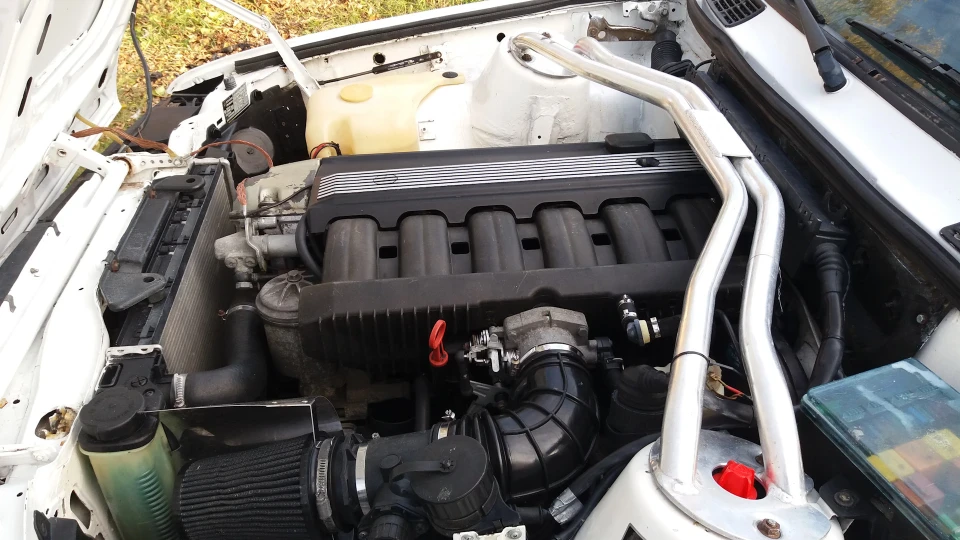BMW 3 series Coupe 325is 2