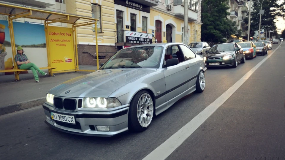 BMW 3 series Coupe 328 low&clean e36 5