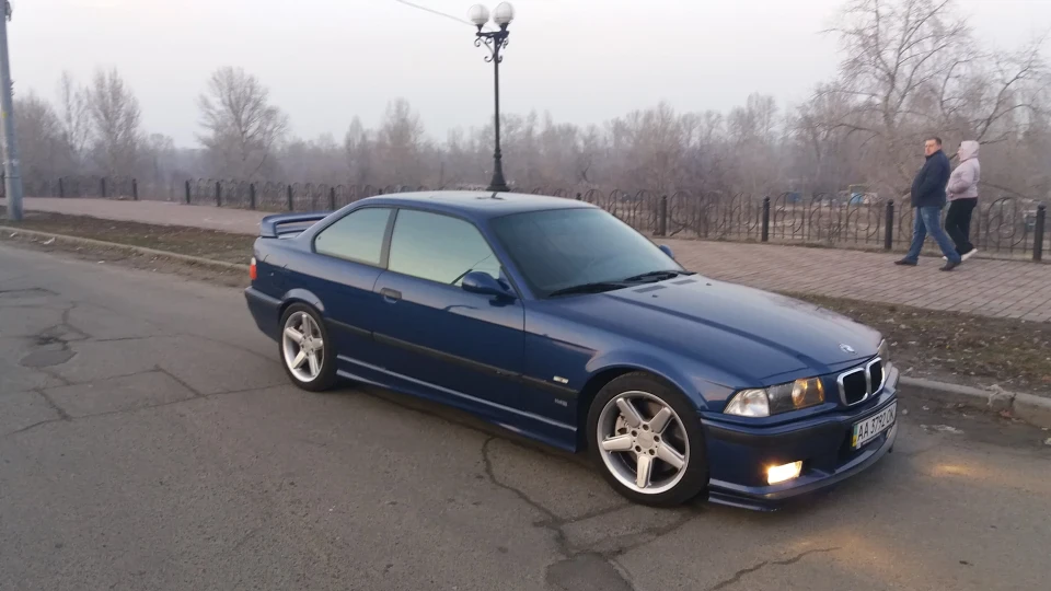 BMW 3 series Coupe 328i Clubsport 3
