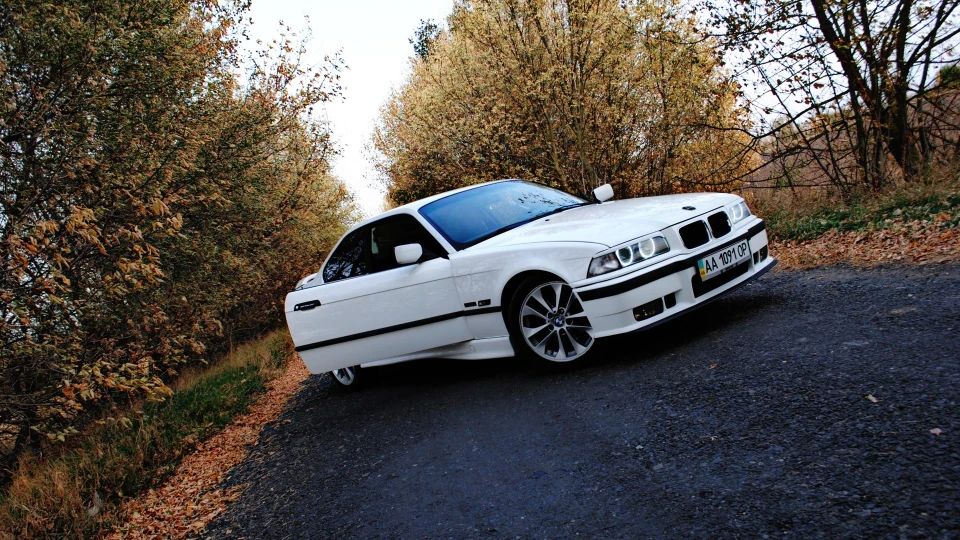 BMW 3 series Coupe Блондинка