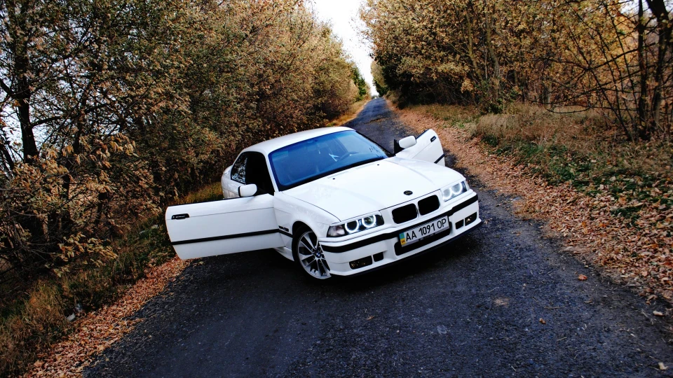 BMW 3 series Coupe Блондинка 3