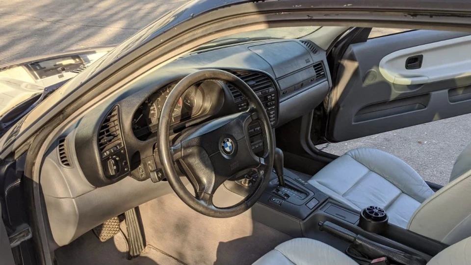 BMW 3 series Coupe BMW 318is E36 m44b19 3