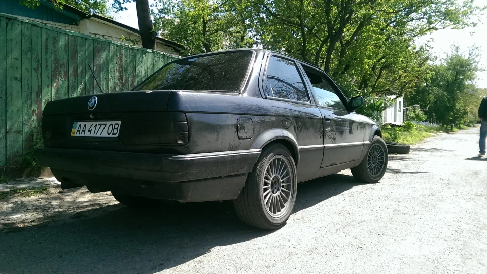 BMW 3 series Coupe BMW 320i,M20B20 4