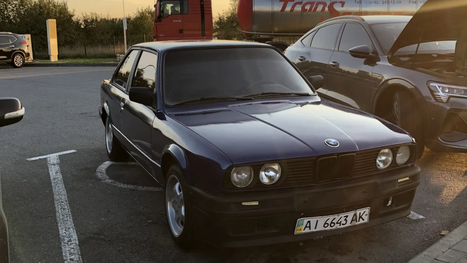 BMW 3 series Coupe BMW E30 coupe 2