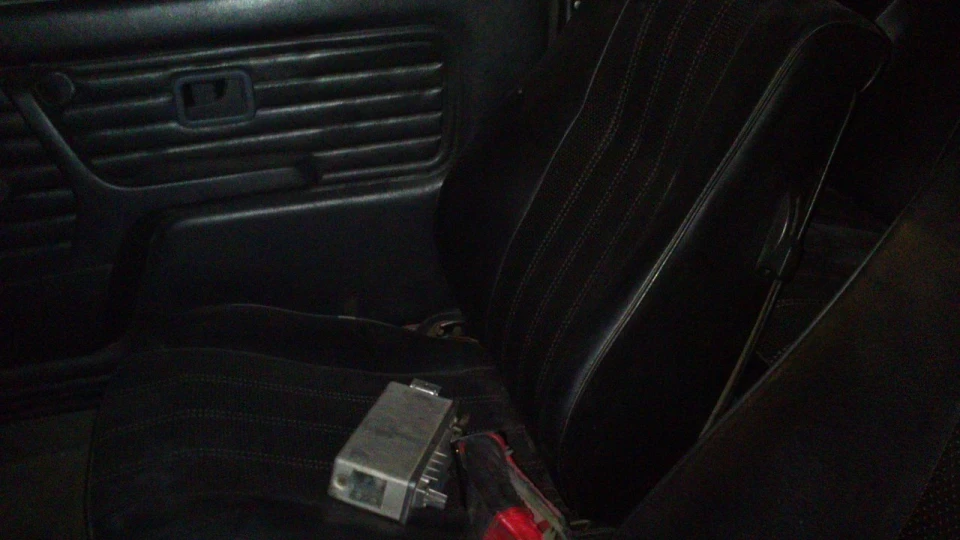 BMW 3 series Coupe BMW e30 m20b27 4