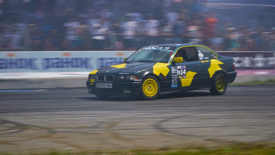 BMW 3 series Coupe #бокомна1і8 2