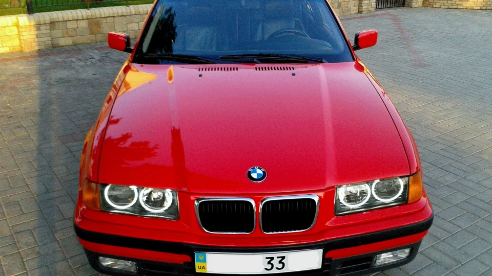 BMW 3 series Coupe BRILLIANTROT 2