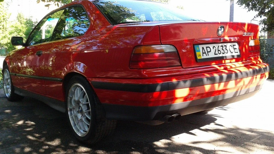 BMW 3 series Coupe BRILLIANTROT 5