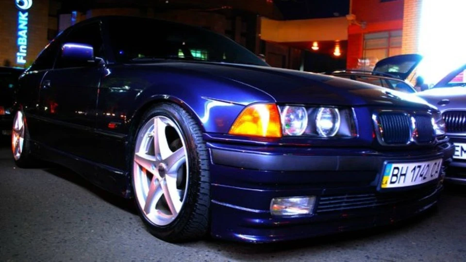 BMW 3 series Coupe Колишня 2