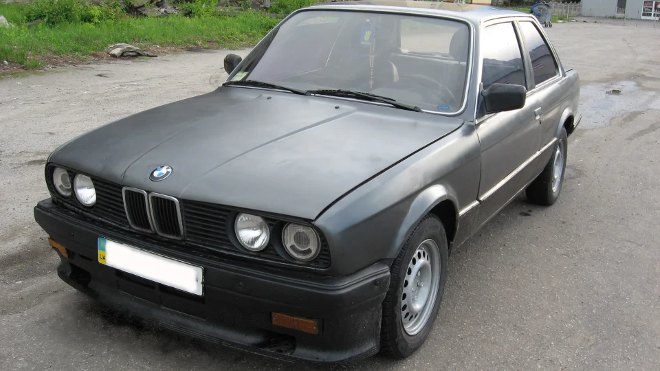 BMW 3 series Coupe delphin metallic 5