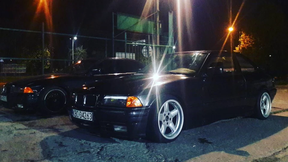 BMW 3 series Coupe Diamantschwarz; 2