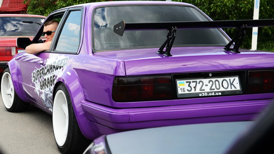 BMW 3 series Coupe e30 335 supercharged 4