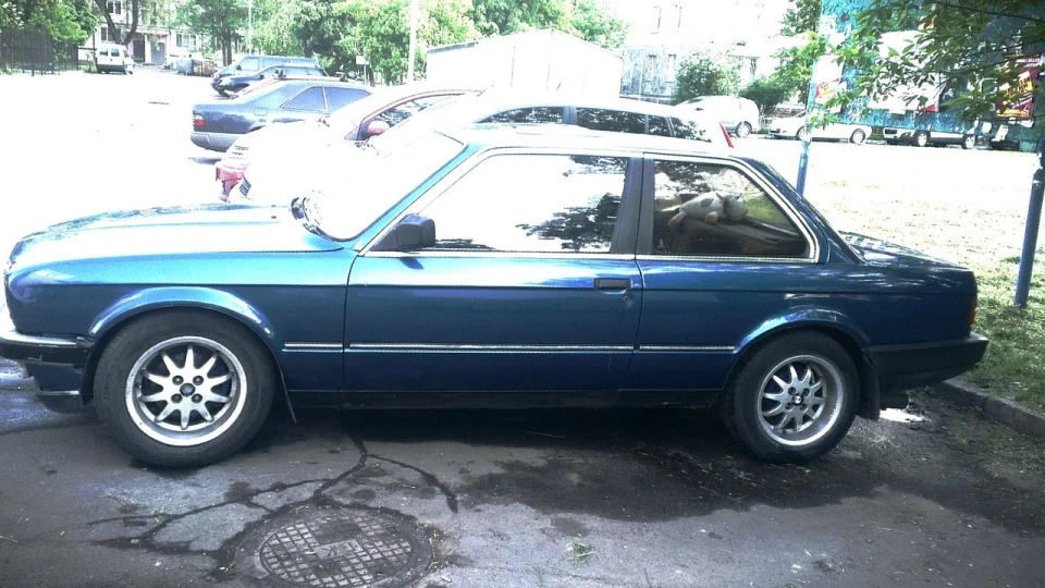 BMW 3 series Coupe (E30) перша 5