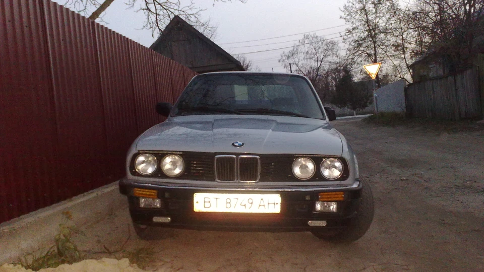 BMW 3 series Coupe е30 сіра трійка 2