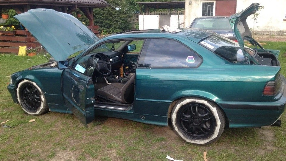 BMW 3 series Coupe e36is 2