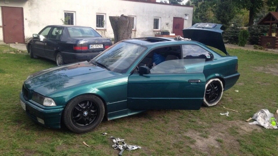 BMW 3 series Coupe e36is 3