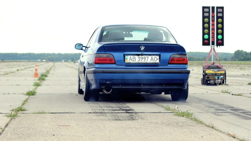 BMW 3 series Coupe emotional 2