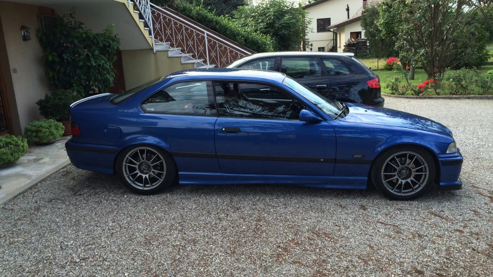 BMW 3 series Coupe emotional 3