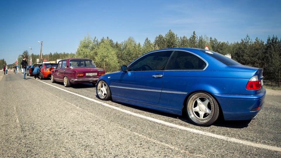 BMW 3 series Coupe красива синя 2