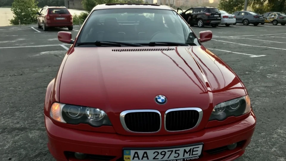 BMW 3 series Coupe Червона купешка 2
