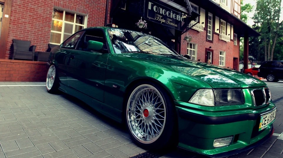 BMW 3 series Coupe Lowly_Green 3