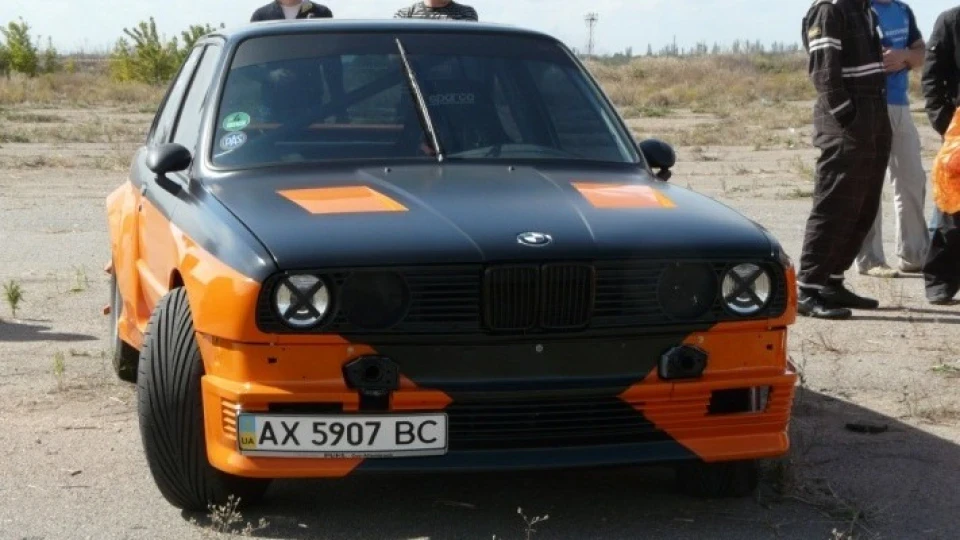BMW 3 series Coupe М 3 Е 30 vs S 54 B 32 5