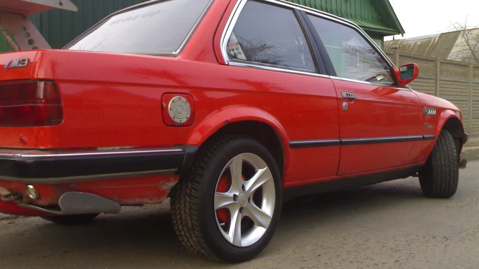 BMW 3 series Coupe RED SHARK 4