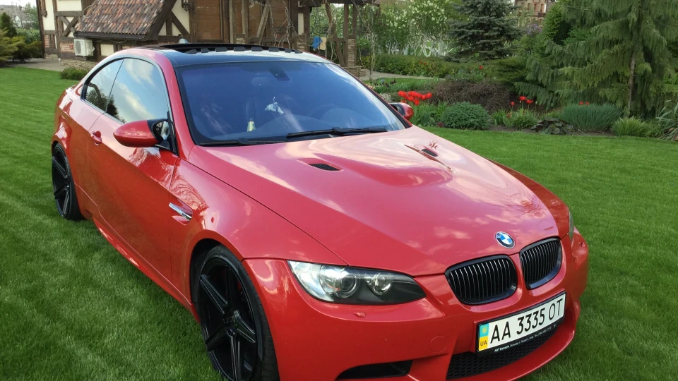 BMW 3 series Coupe Red Snace 2
