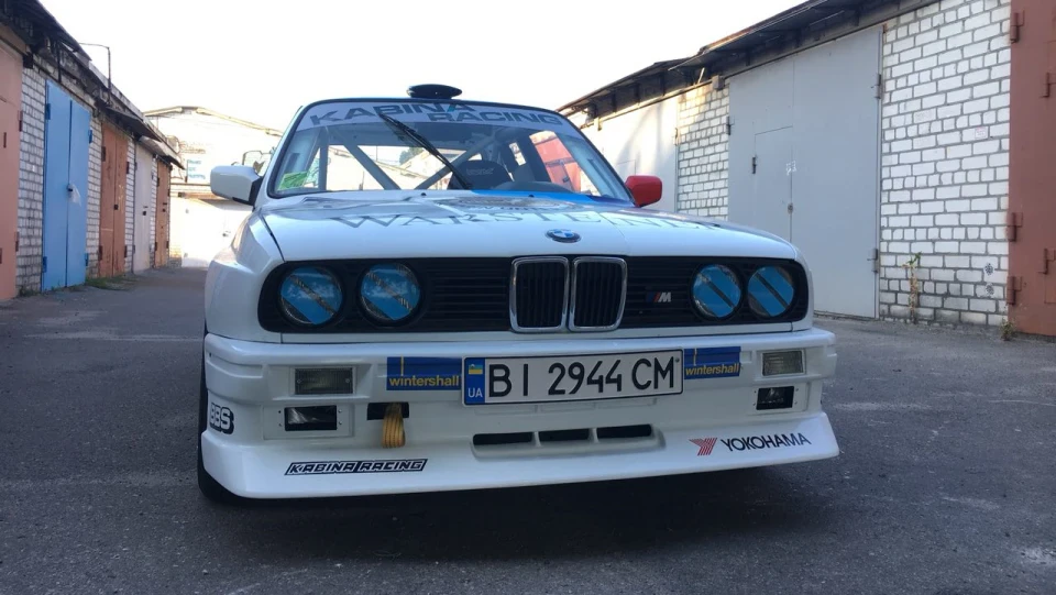 BMW 3 series Coupe Своїм ходом на Нюр 3