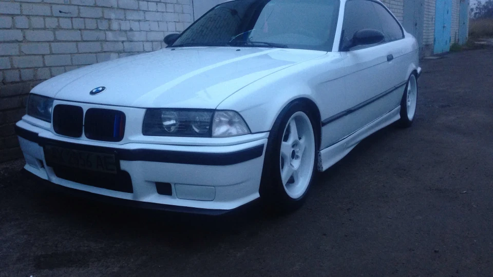BMW 3 series Coupe White Angel 2