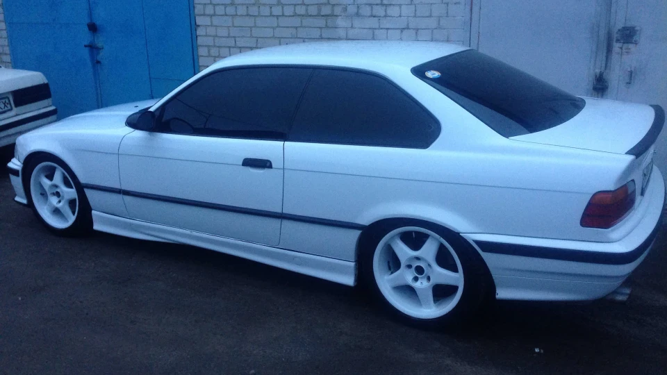 BMW 3 series Coupe White Angel 3