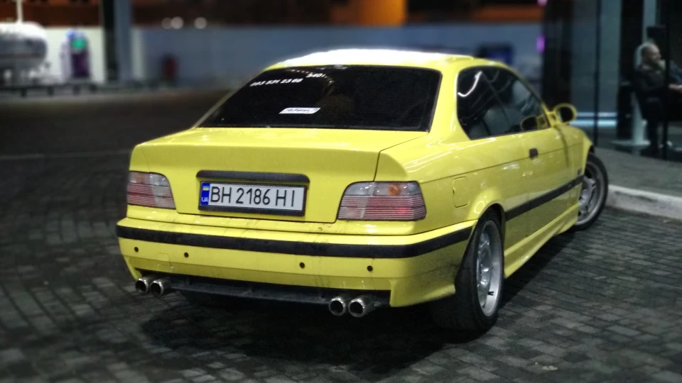 BMW 3 series Coupe Жовтий птахів 4