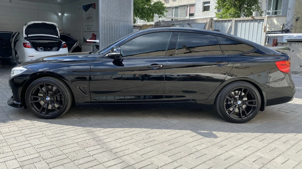 BMW 3 series Gran Turismo 2