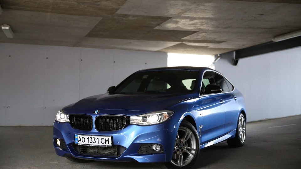 BMW 3 series Gran Turismo 330d Xdrive 2