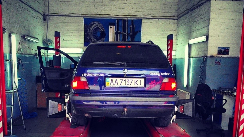BMW 3 series Touring 1.8 TDS 2