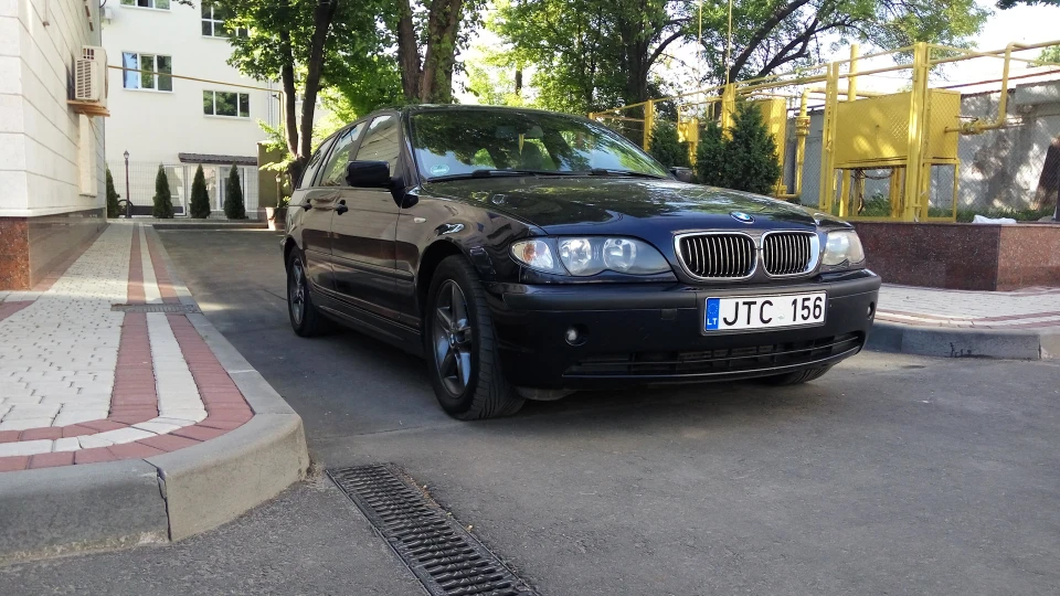 BMW 3 series Touring 18 уже 4