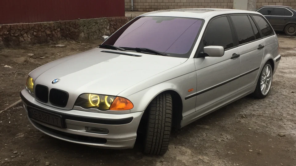 BMW 3 series Touring 2.0 турбо дизель 4