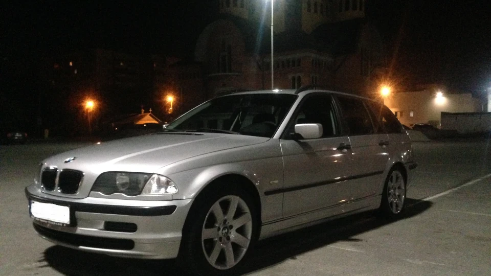 BMW 3 series Touring 320D 2