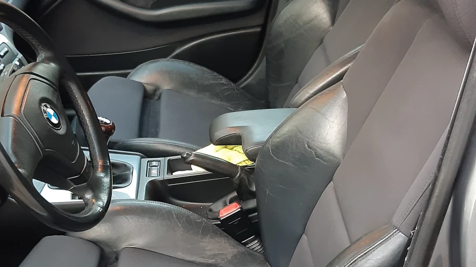 BMW 3 series Touring 320i M52B20TU / Manual 4