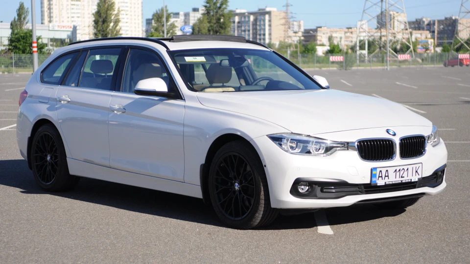 BMW 3 series Touring 328d xDrive USA 4