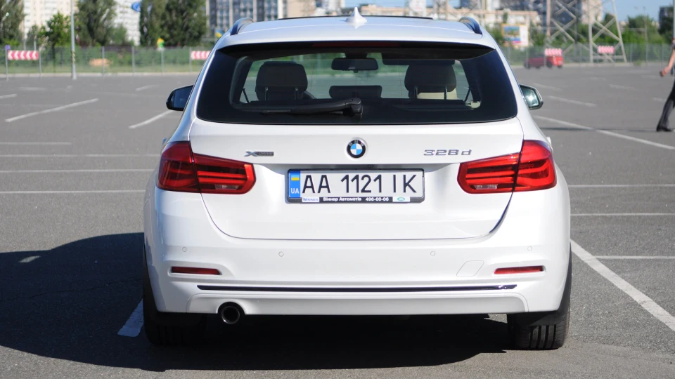 BMW 3 series Touring 328d xDrive USA 5