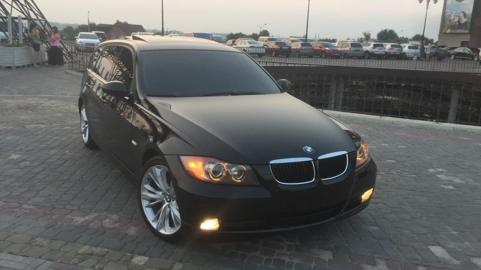 BMW 3 series Touring 330 xi 2