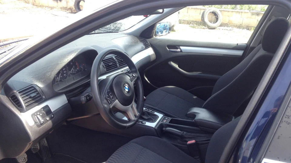 BMW 3 series Touring 330 2