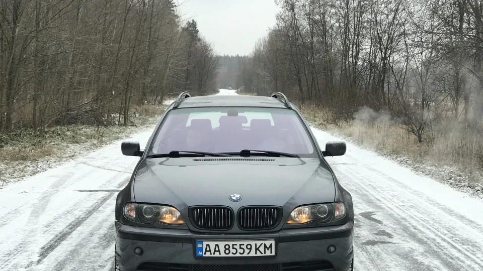 BMW 3 series Touring 330xi 2