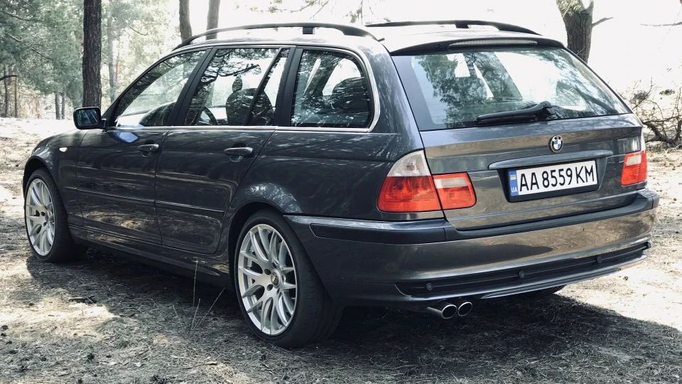 BMW 3 series Touring 330xi 4