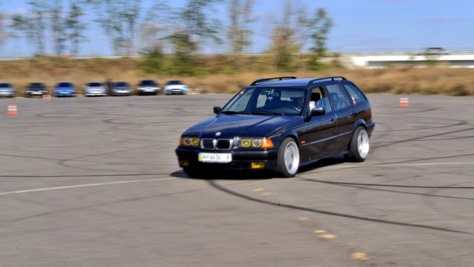 BMW 3 series Touring Пекельний Паровоз 4