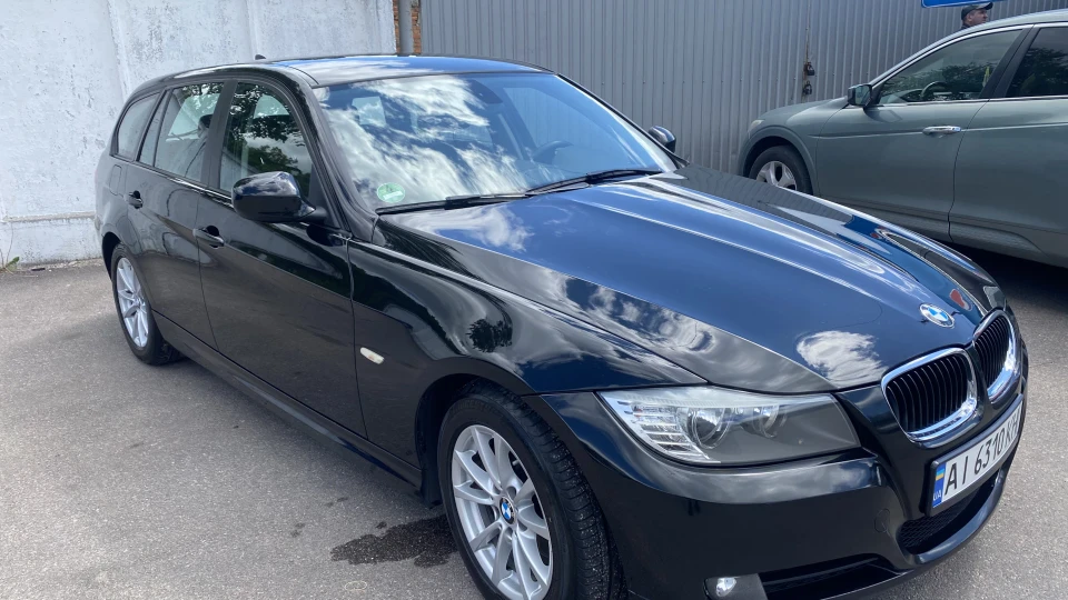 BMW 3 series Touring Black Tour 2