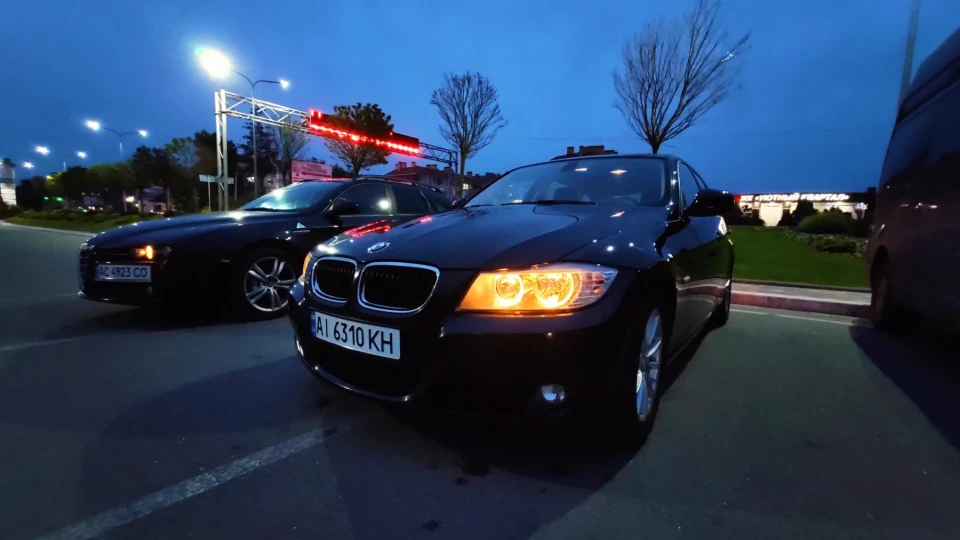 BMW 3 series Touring Black Tour 5