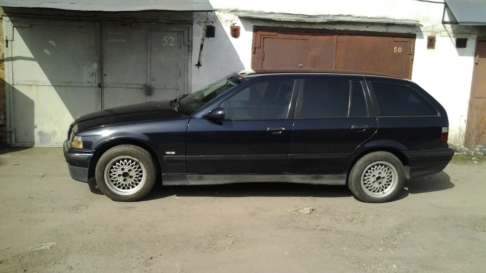 BMW 3 series Touring Caterpillar
