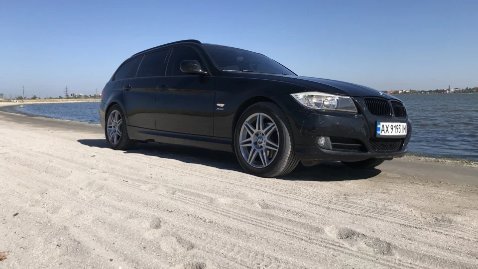 BMW 3 series Touring Чорна сучка 3
